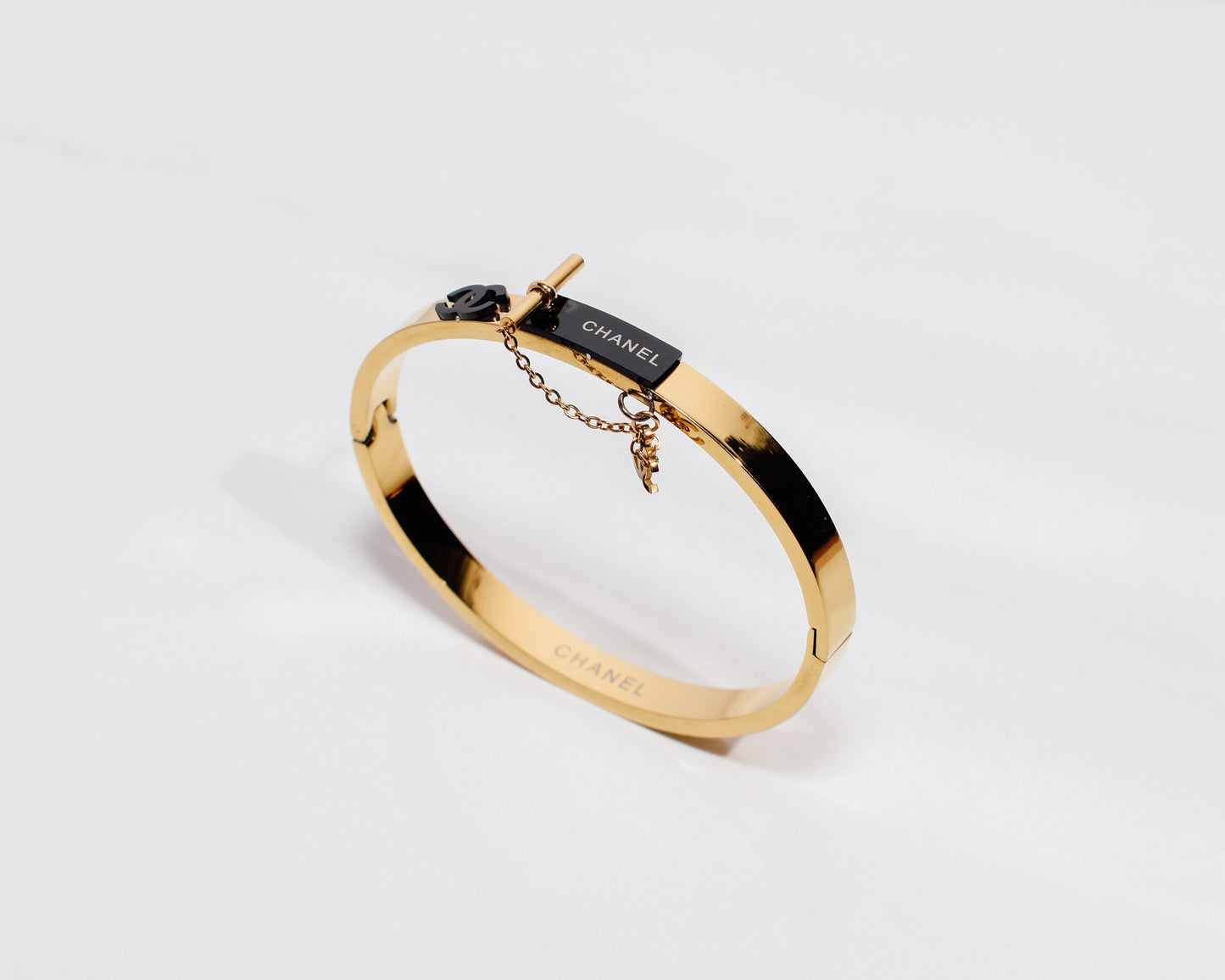 Parisian Chic Gold & Black Chain Bangle