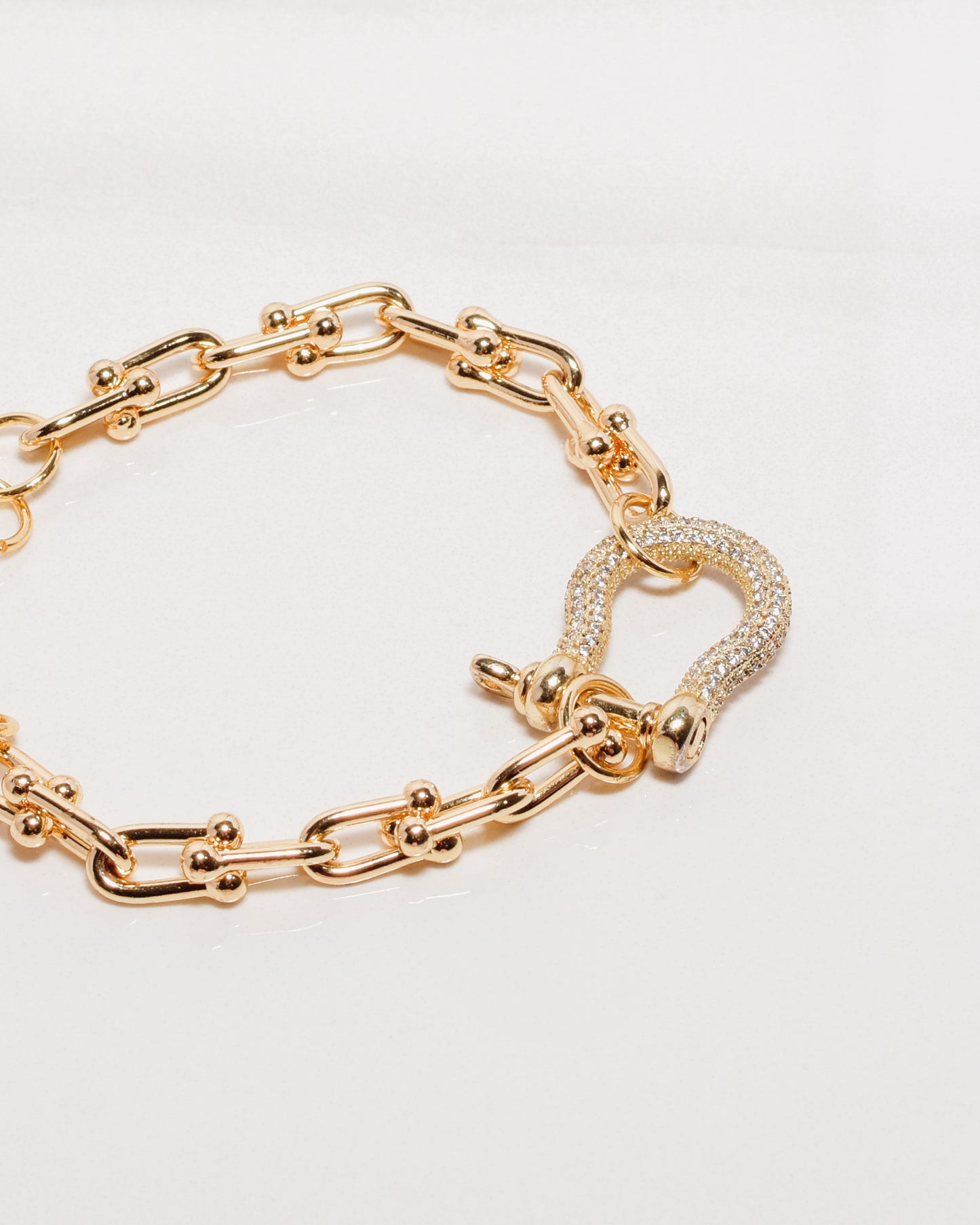 TC Micro Pave Carabiner Graduated Link Bracelet