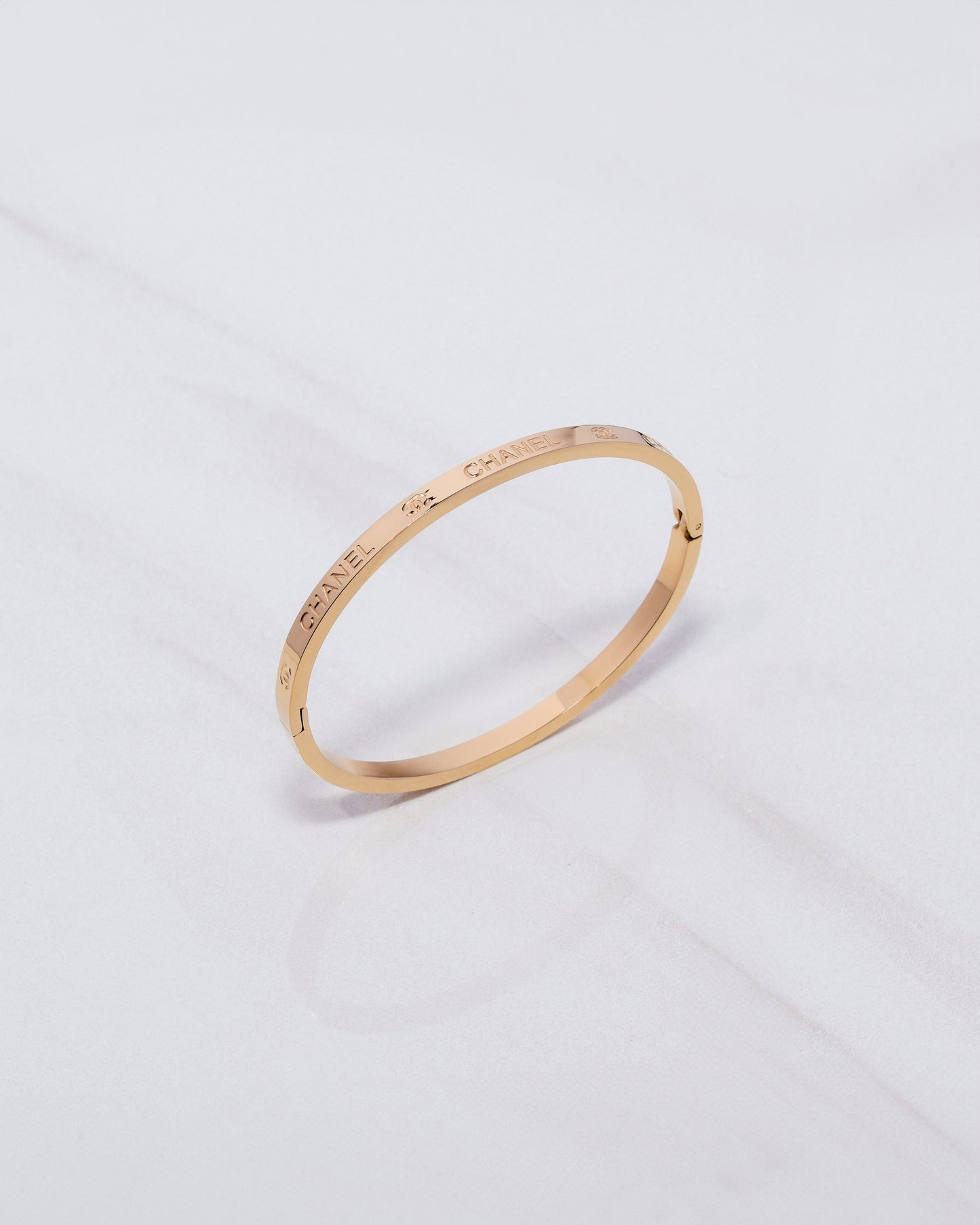 Parisian Chic Thin Bangle
