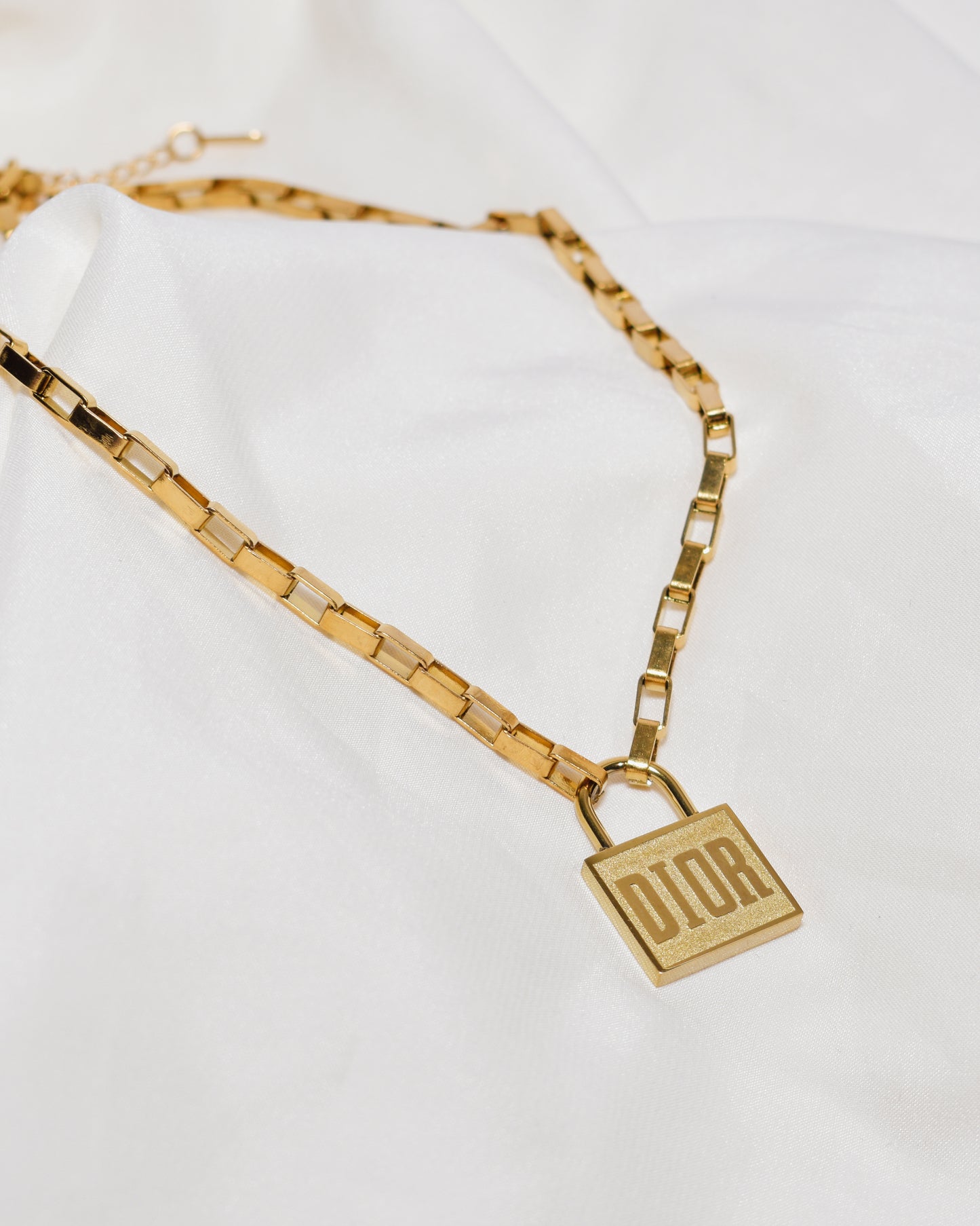 CD Metal Lock Necklace