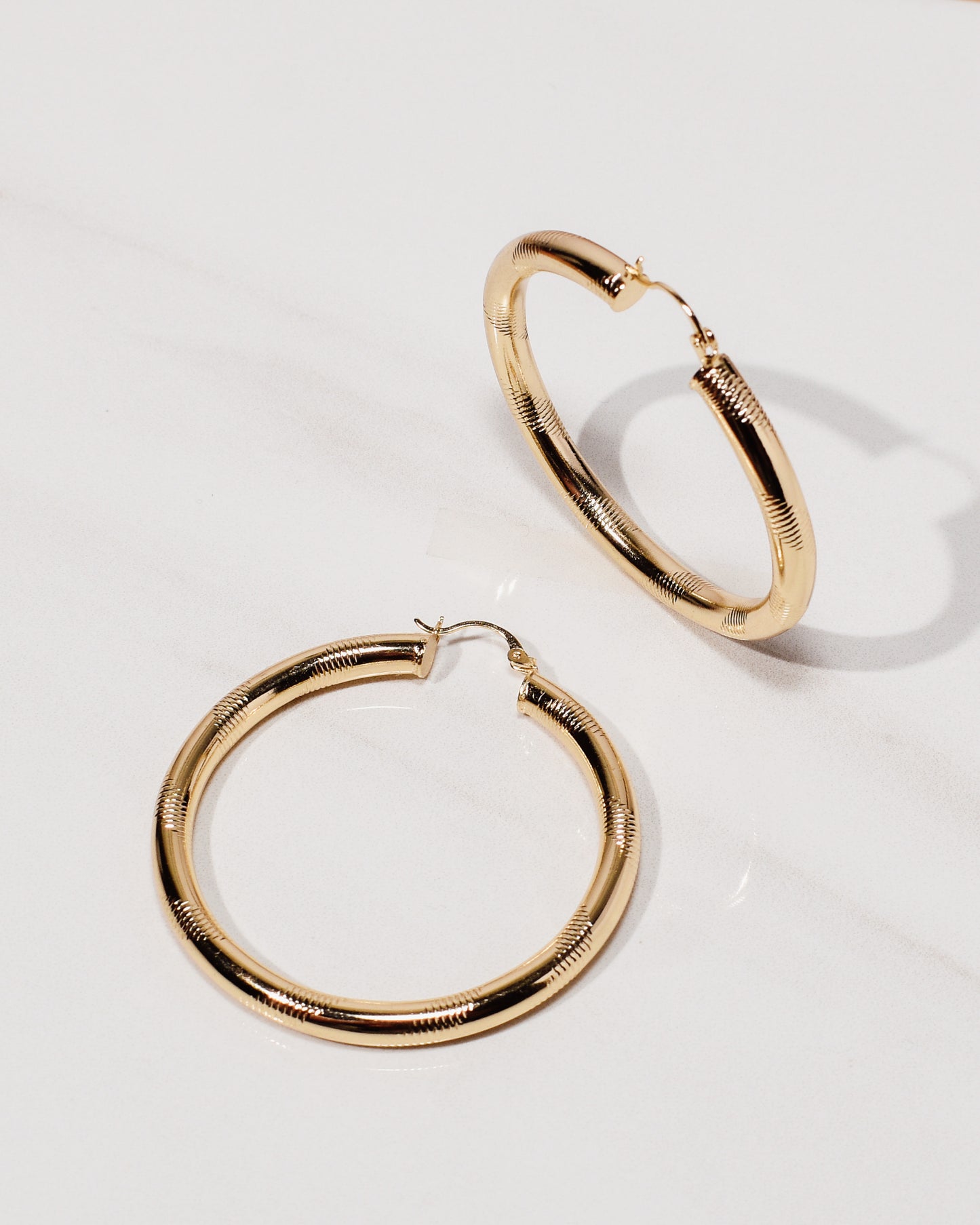 Featherweight Textured Statement Hoops