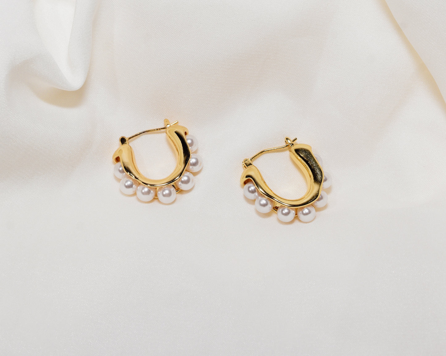 Vintage Pearl U-Shaped Earrings