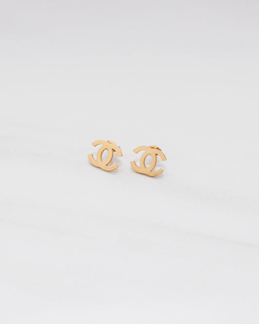 Parisian Chic Minimal Studs