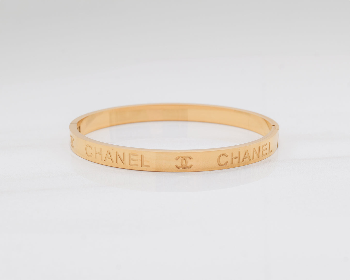 Parisian Chic Classic Bangle