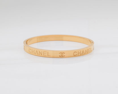 Parisian Chic Classic Bangle